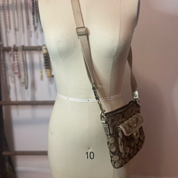 Bottle Cap Purse - Picture 3 of 4